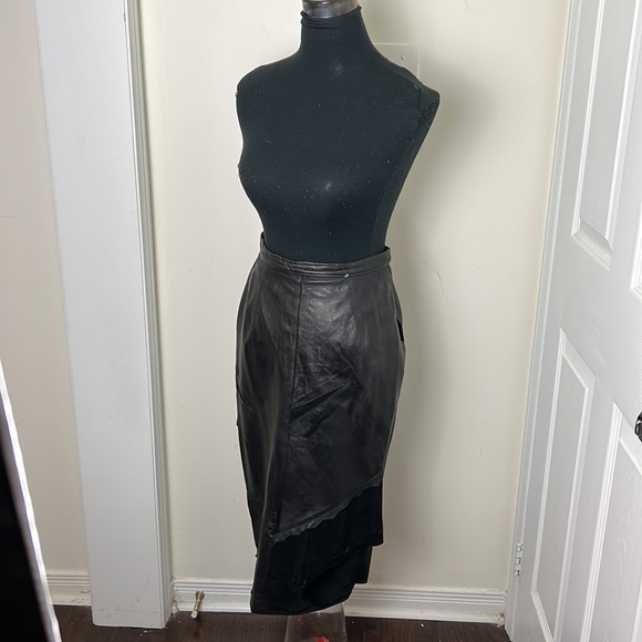 Vintage Dresses & Skirts - Vintage Midi Length Leather Skirt Size Medium